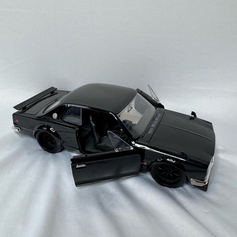 Jada Toys Fast and Furious 1:32 Brians Nissan Skyline 2000 GT-R Diecast Car